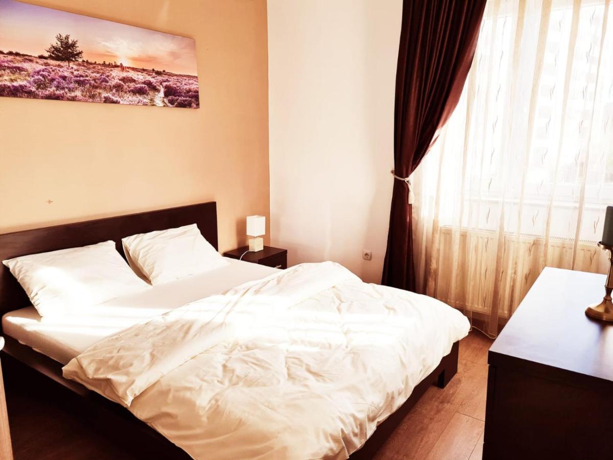 Ideal Apartments Oradea Luaran gambar