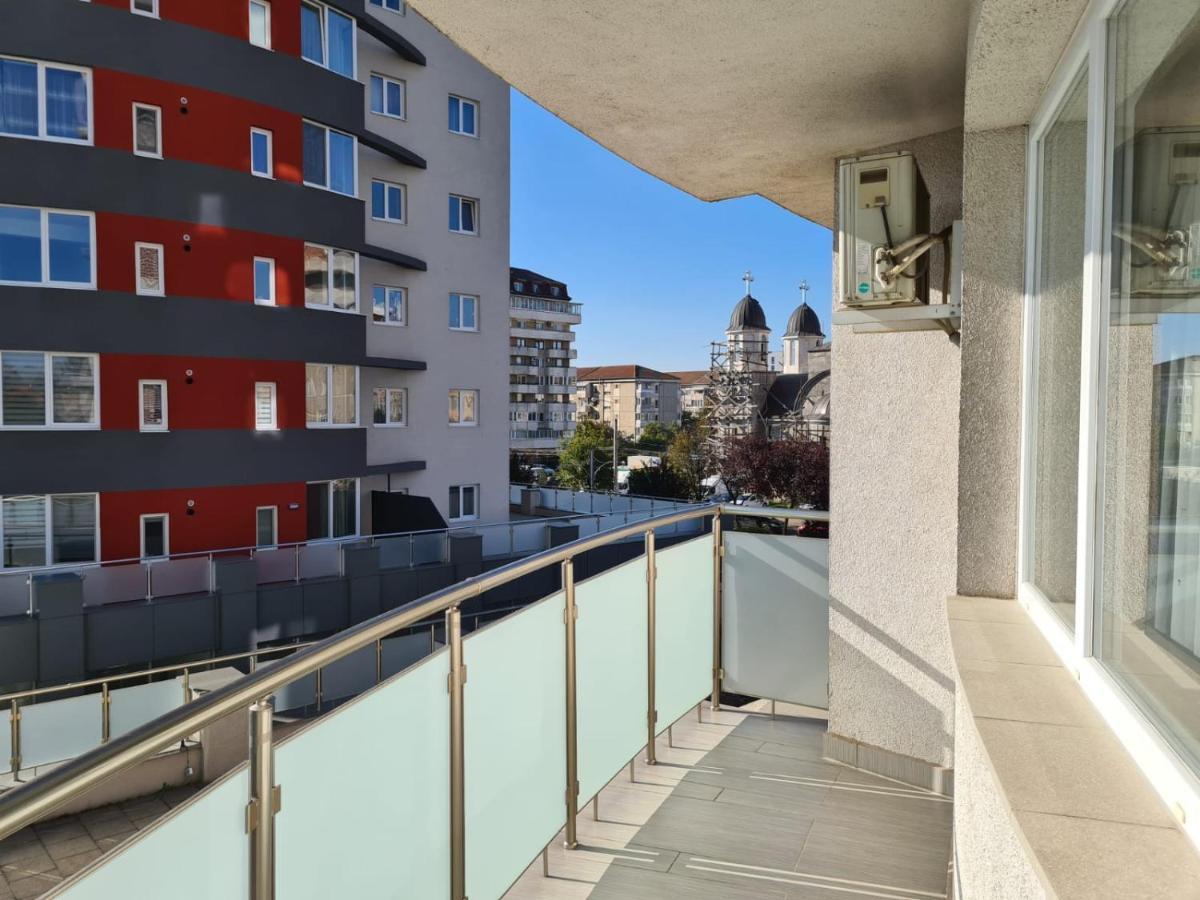 Ideal Apartments Oradea Luaran gambar