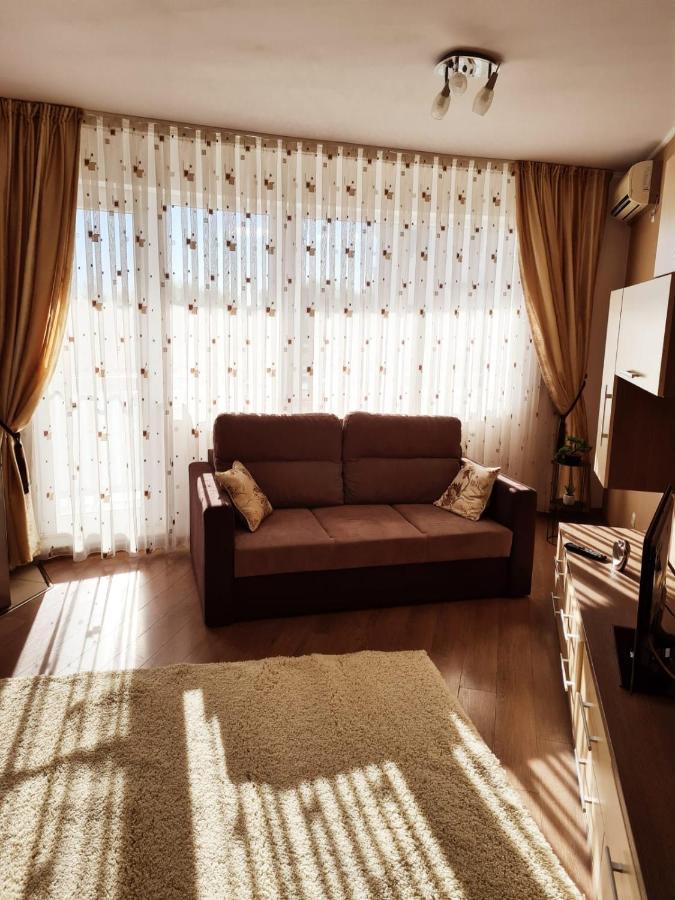 Ideal Apartments Oradea Luaran gambar